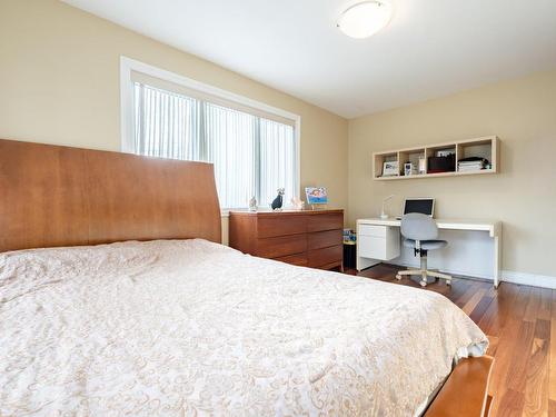 Bedroom - 2250 Ch. Pitt, Mont-Royal, QC - Indoor Photo Showing Bedroom