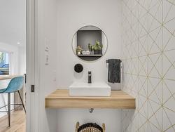 Powder room - 