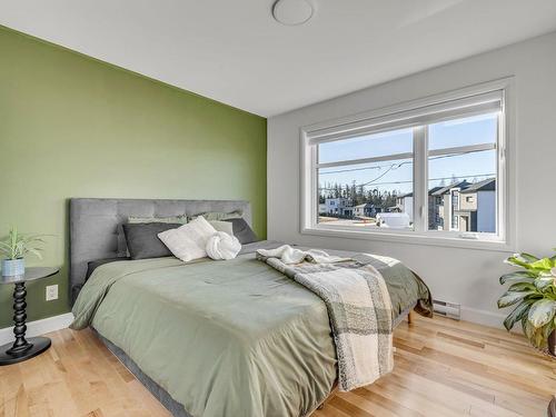 Master bedroom - 62 Rue De La Tourbière, Sainte-Catherine-De-La-Jacques-Cartier, QC - Indoor Photo Showing Bedroom