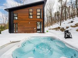 Hot tub - 