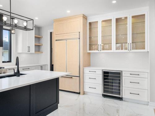 Cuisine - 5 Claude Street, Beaconsfield, QC - Indoor Photo Showing Kitchen With Upgraded Kitchen