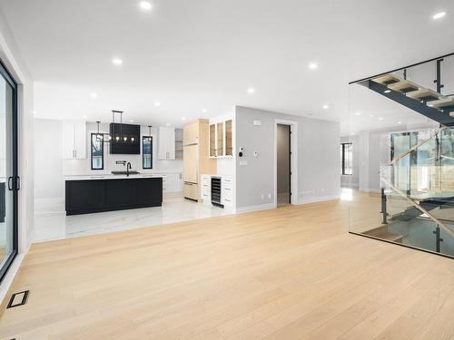 Salle familiale - 5 Claude Street, Beaconsfield, QC - Indoor Photo Showing Kitchen