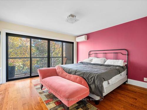 169 Ashdale Ave, Toronto, ON - Indoor Photo Showing Bedroom