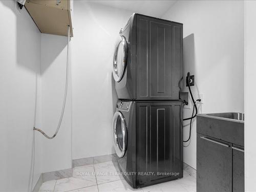 169 Ashdale Ave, Toronto, ON - Indoor Photo Showing Laundry Room