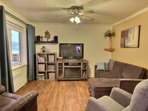 Salon - 6144 Rue Michel, Rouyn-Noranda, QC - Indoor Photo Showing Living Room