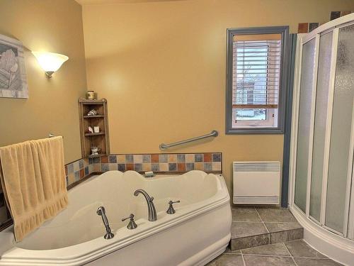 Salle de bains - 6144 Rue Michel, Rouyn-Noranda, QC - Indoor Photo Showing Bathroom