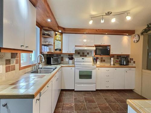 Cuisine - 6144 Rue Michel, Rouyn-Noranda, QC - Indoor Photo Showing Kitchen With Double Sink