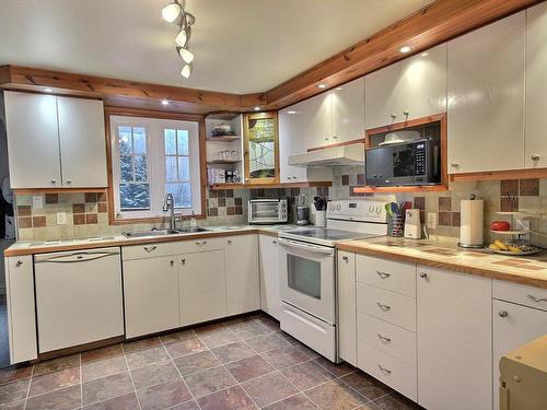 Cuisine - 6144 Rue Michel, Rouyn-Noranda, QC - Indoor Photo Showing Kitchen With Double Sink