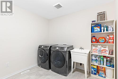 16 Doreen Drive, Thorold (562 - Hurricane/Merrittville), ON - Indoor Photo Showing Laundry Room