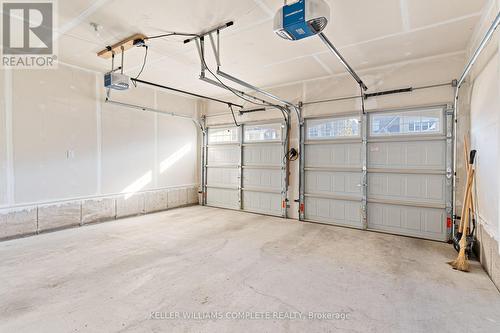 16 Doreen Drive, Thorold (562 - Hurricane/Merrittville), ON - Indoor Photo Showing Garage