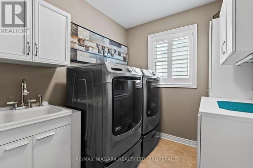 15 Auburn Court, Welland (773 - Lincoln/Crowland), ON - Indoor Photo Showing Laundry Room