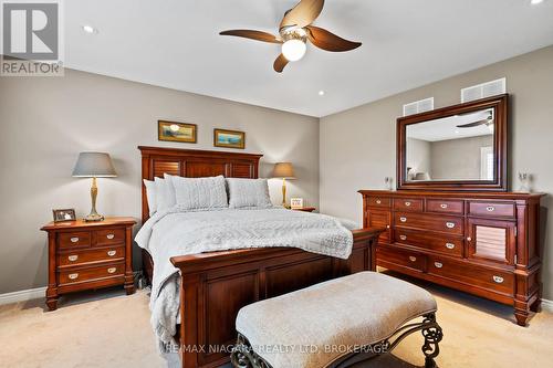 15 Auburn Court, Welland (773 - Lincoln/Crowland), ON - Indoor Photo Showing Bedroom