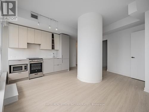 216 - 3883 Quartz Road, Mississauga, ON - Indoor Photo Showing Kitchen