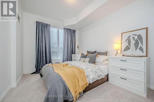 #213 - 3865 Lake Shore Boulevard W, Toronto, ON - Indoor Photo Showing Bedroom