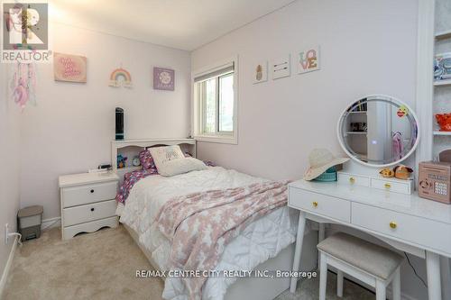 161 Fairview Avenue, St. Thomas, ON - Indoor Photo Showing Bedroom