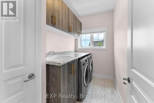 133 Lametti Drive N, Pelham, ON - Indoor Photo Showing Laundry Room