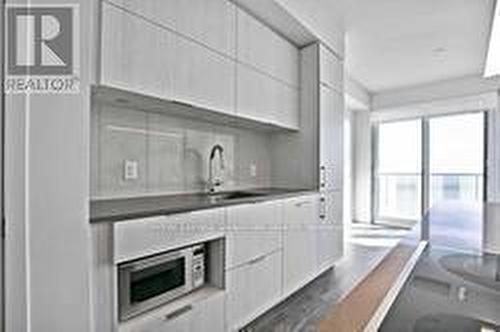 3704 - 15 Lower Jarvis Street, Toronto, ON - Indoor Photo Showing Kitchen