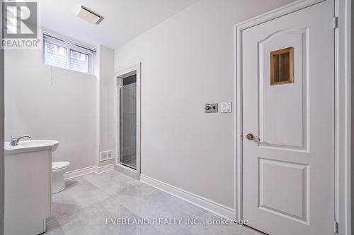 6 Lailey Crescent, Toronto, ON - Indoor