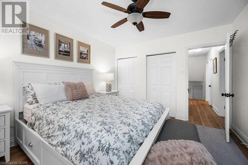 615 Turner Drive, Burlington, ON - Indoor Photo Showing Bedroom