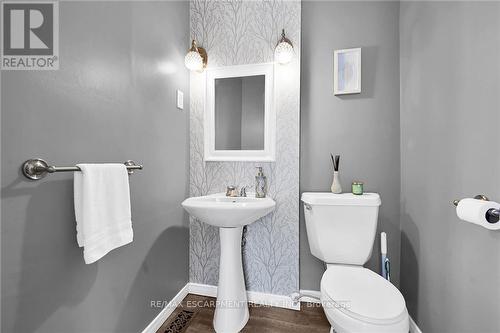 77 Argyle Street S, Haldimand, ON - Indoor Photo Showing Bathroom