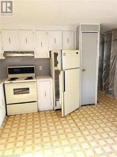 4933 Highway 9, Kincardine, ON - Indoor Photo Showing Kitchen