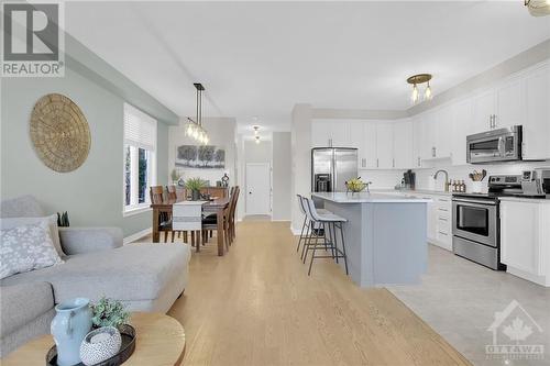 173 Mojave Crescent, Stittsville, ON - Indoor Photo Showing Kitchen With Stainless Steel Kitchen