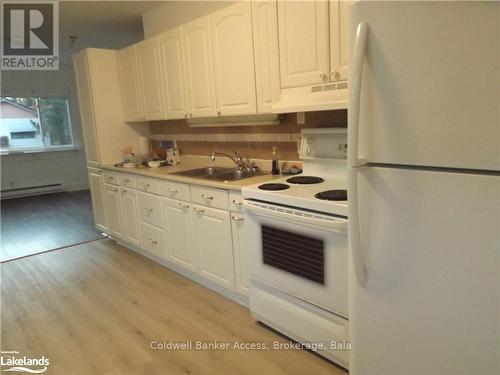 14 Joseph Street, Georgian Bay (Freeman), ON - Indoor Photo Showing Kitchen With Double Sink