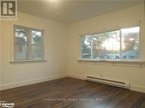 14 Joseph Street, Georgian Bay (Freeman), ON - Indoor Photo Showing Other Room