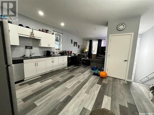 333 S Avenue S, Saskatoon, SK - Indoor Photo Showing Kitchen