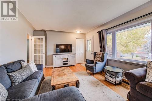 114 Rife Avenue, Cambridge, ON - Indoor Photo Showing Living Room