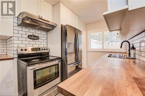 114 Rife Avenue, Cambridge, ON - Indoor Photo Showing Kitchen With Double Sink