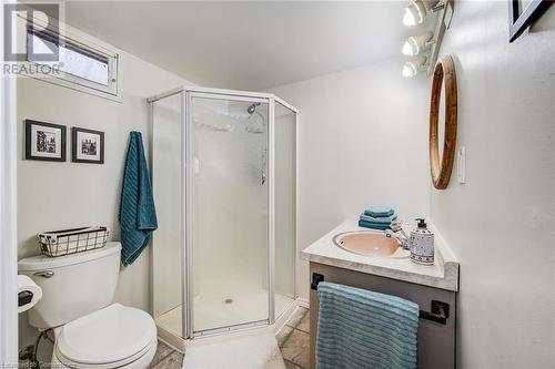 114 Rife Avenue, Cambridge, ON - Indoor Photo Showing Bathroom