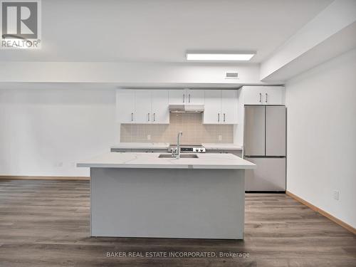 B107 - 3453 Victoria Park Avenue, Toronto, ON - Indoor Photo Showing Kitchen