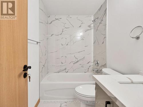 B107 - 3453 Victoria Park Avenue, Toronto, ON - Indoor Photo Showing Bathroom