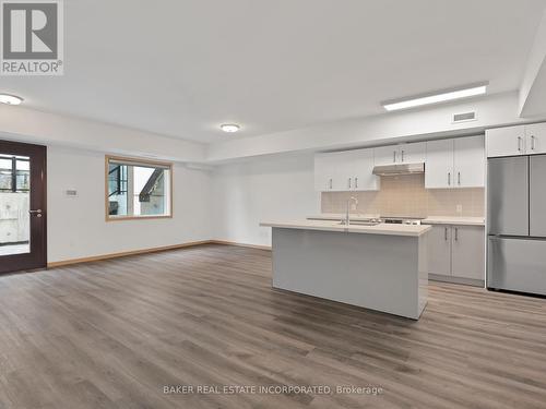 B107 - 3453 Victoria Park Avenue, Toronto, ON - Indoor Photo Showing Kitchen