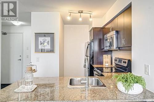 705 - 27 Rean Drive, Toronto, ON - Indoor Photo Showing Kitchen With Upgraded Kitchen