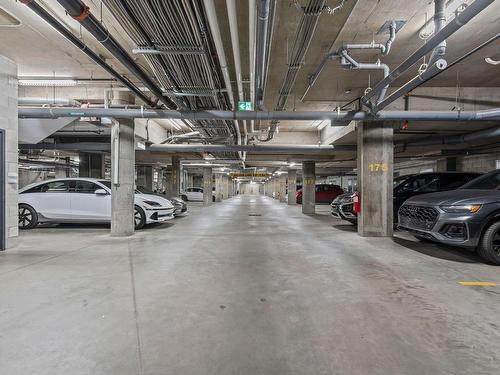 Garage - 623-3043 Rue Sherbrooke E., Montréal (Rosemont/La Petite-Patrie), QC - Indoor Photo Showing Garage