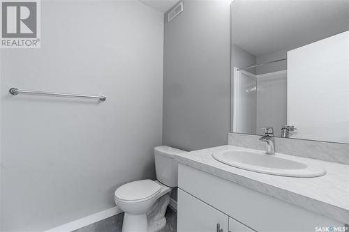 B 3905 James Hill Road, Regina, SK - Indoor Photo Showing Bathroom