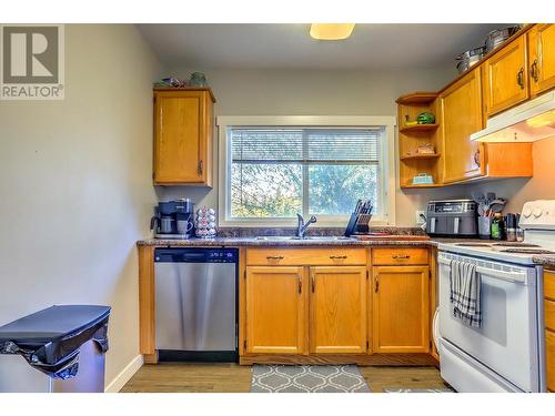 3035 Pleasant Valley Road, Armstrong, BC - Indoor Photo Showing Kitchen