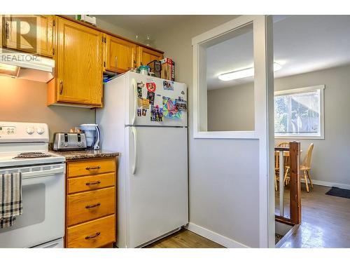 3035 Pleasant Valley Road, Armstrong, BC - Indoor Photo Showing Kitchen