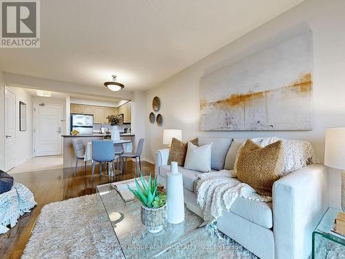 1203 - 330 Red Maple Road, Richmond Hill, ON - Indoor Photo Showing Living Room