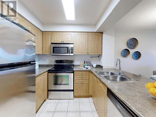 1203 - 330 Red Maple Road, Richmond Hill, ON - Indoor Photo Showing Kitchen With Stainless Steel Kitchen With Double Sink