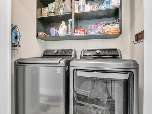 Salle de lavage - 1642 Rue Des Saphirs, Longueuil (Saint-Hubert), QC - Indoor Photo Showing Laundry Room