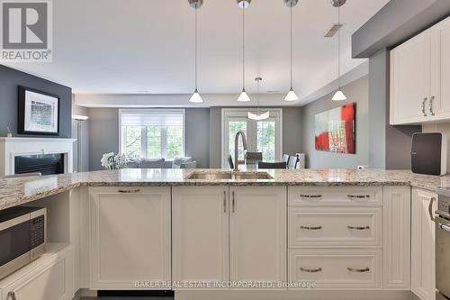 3 - 31 Massey Street, Toronto, ON - Indoor Photo Showing Kitchen With Upgraded Kitchen