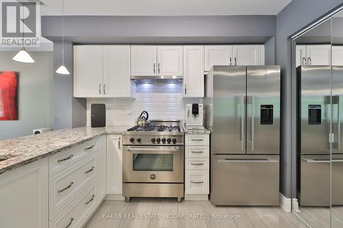 3 - 31 Massey Street, Toronto, ON - Indoor Photo Showing Kitchen With Upgraded Kitchen