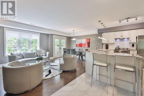 3 - 31 Massey Street, Toronto, ON - Indoor Photo Showing Kitchen With Upgraded Kitchen