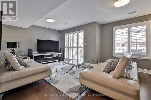 3 - 31 Massey Street, Toronto, ON - Indoor Photo Showing Living Room