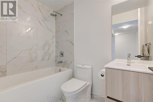 1105 - 220 Missinnihe Way, Mississauga, ON - Indoor Photo Showing Bathroom