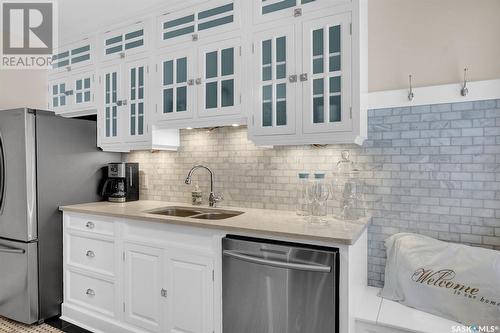 2147 Angus Street, Regina, SK - Indoor Photo Showing Kitchen With Double Sink