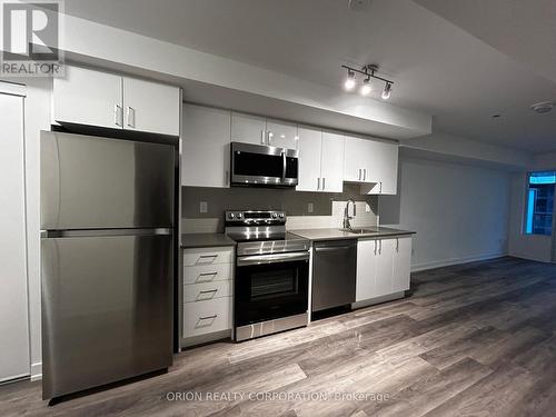 505 - 1435 Celebration Drive, Pickering, ON - Indoor Photo Showing Kitchen